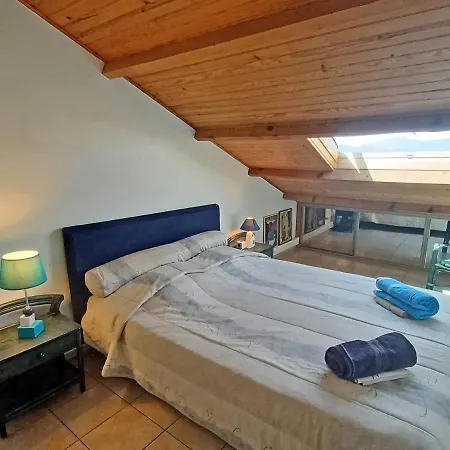 Lägenhet Un Balcon Sur La - Duplex 60 M2 - A L'etage - Pieds Dans L'eau - Acces Sans Route A Traverser Porticcio (Corsica)