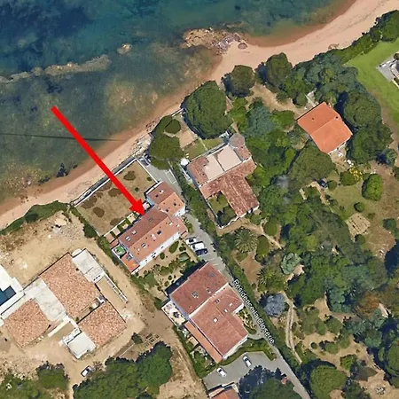 Un Balcon Sur La Mer: Beachfront Duplex With Direct Access *