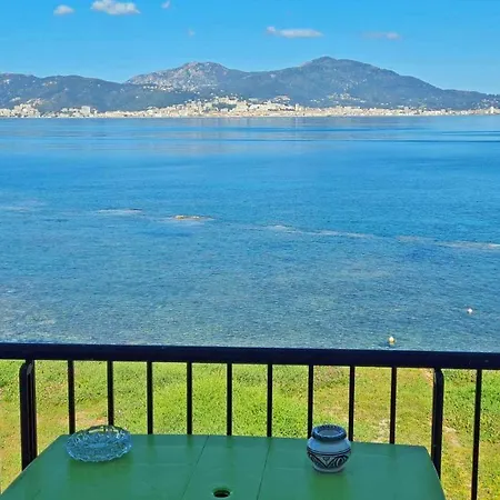 Un Balcon Sur La Mer: Beachfront Duplex With Direct Access Apartment Porticcio (Corsica)