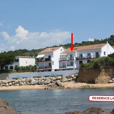 Un Balcon Sur La Mer: Beachfront Duplex With Direct Access