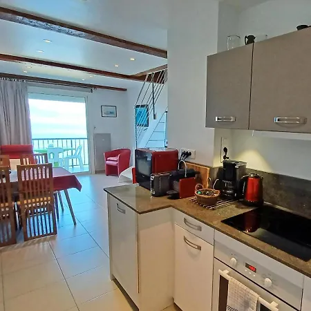 Un Balcon Sur La Mer: Beachfront Duplex With Direct Access Apartment Porticcio (Corsica)
