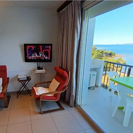 Apartment Un Balcon Sur La Mer: Beachfront Duplex With Direct Access