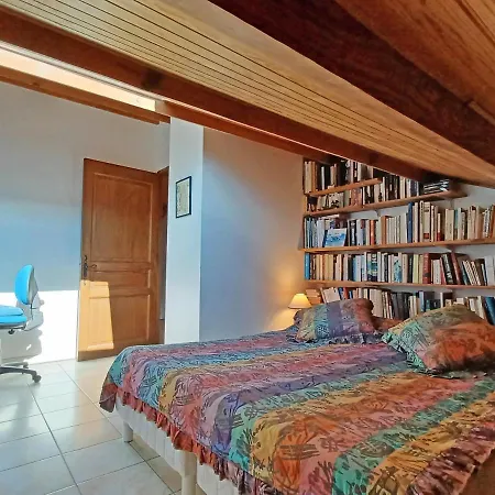 Un Balcon Sur La Mer: Beachfront Duplex With Direct Access Apartment *