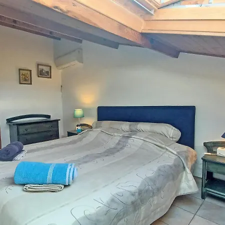 Un Balcon Sur La Mer: Beachfront Duplex With Direct Access * Porticcio (Corsica)